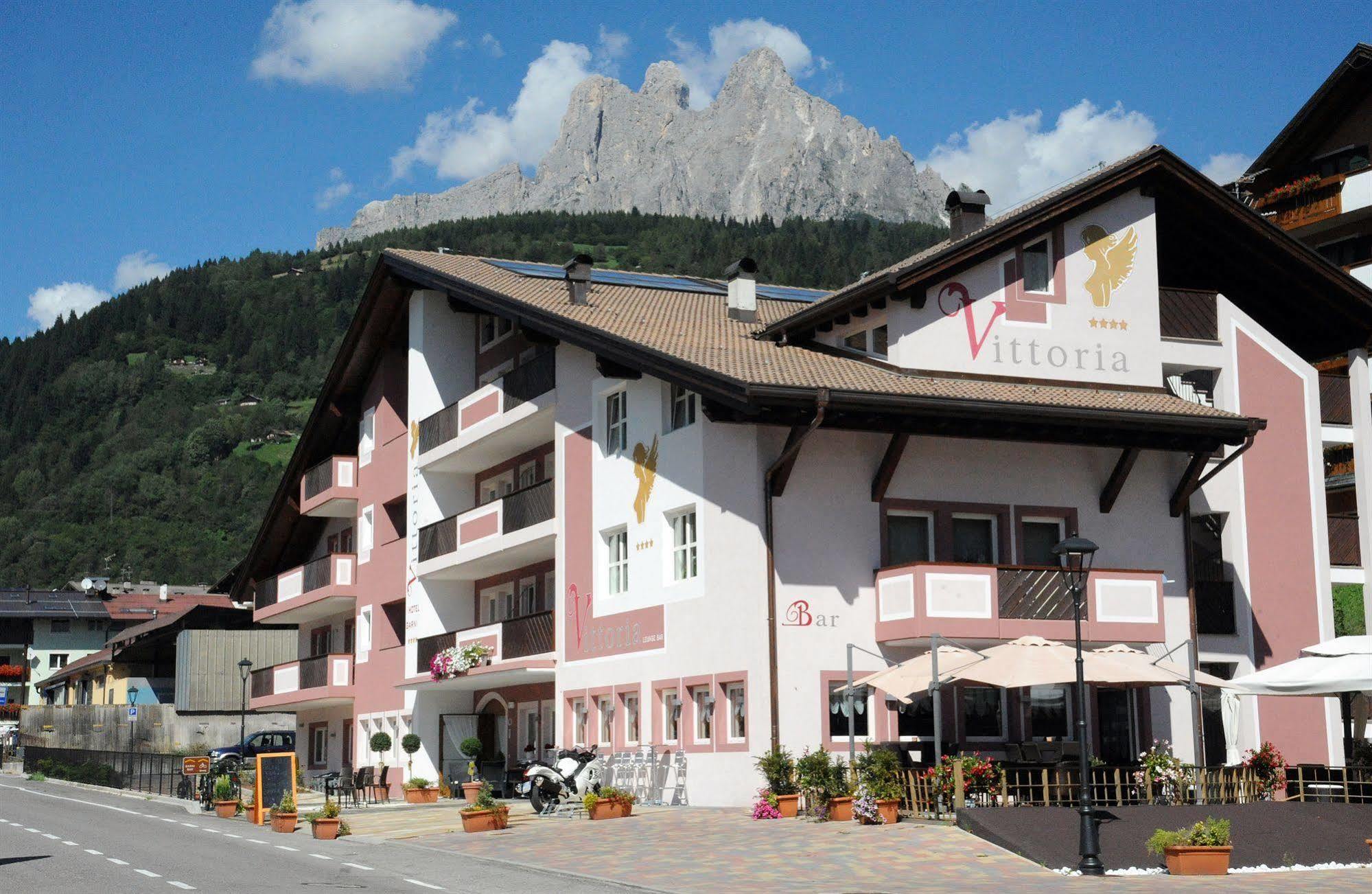 Hotel Garni Vittoria Fiera Di Primiero Exterior foto